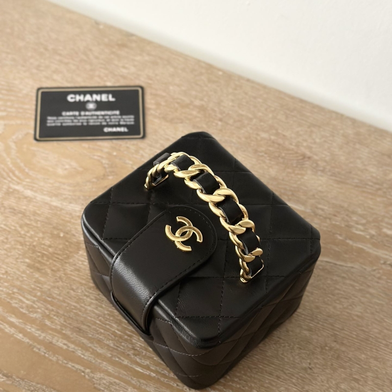 Ch**el cosmetic bags